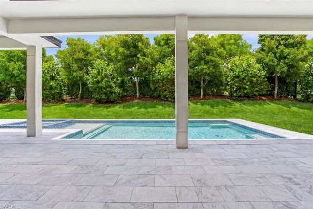 14318 Charthouse CIR, Naples, FL 34114