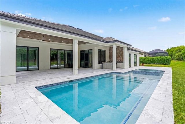 14318 Charthouse CIR, Naples, FL 34114