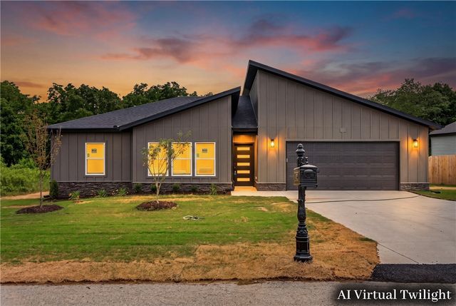 13 Taransay Drive, Bella Vista, AR 72715