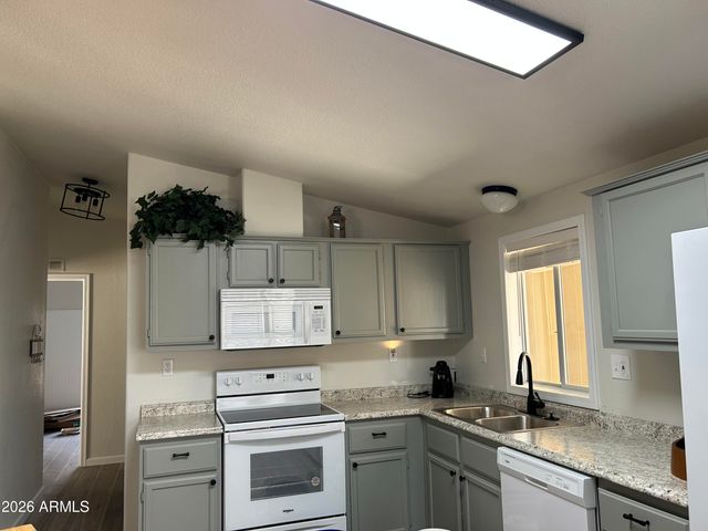 3500 S Tomahawk Road 217, Apache Junction, AZ 85119