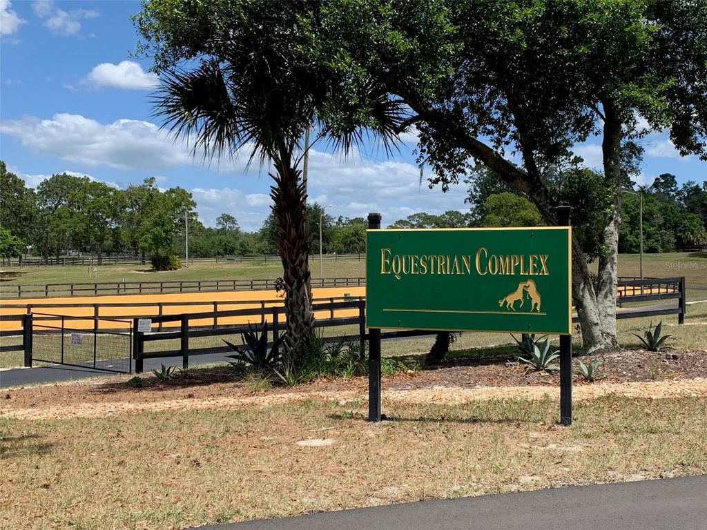 Image 5 of property listing at 4443 W PRAIRIE LANE, Beverly Hills, FL 34465