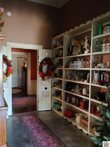 308 W Bellville, Marion, KY 42064
