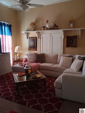 308 W Bellville, Marion, KY 42064