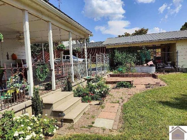 308 W Bellville, Marion, KY 42064