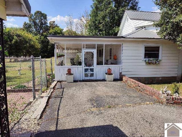 308 W Bellville, Marion, KY 42064