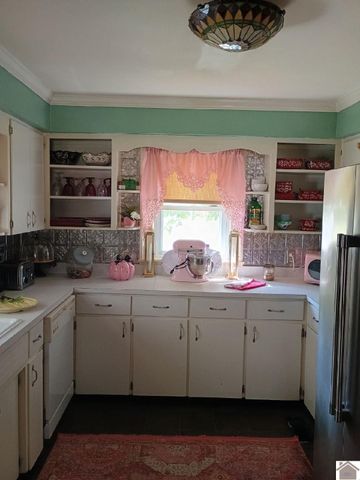 308 W Bellville, Marion, KY 42064