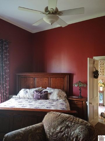 308 W Bellville, Marion, KY 42064