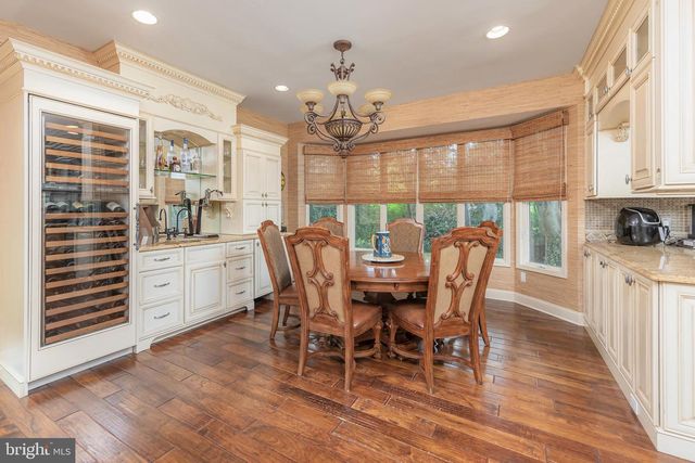 7 CAMEO CT, Cherry Hill, NJ 08003