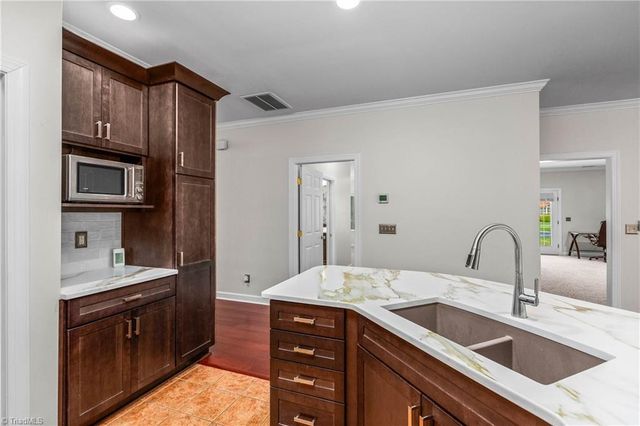 4408 Orchard Knob Lane, High Point, NC 27265