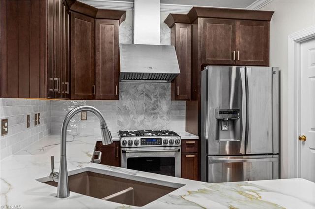 4408 Orchard Knob Lane, High Point, NC 27265