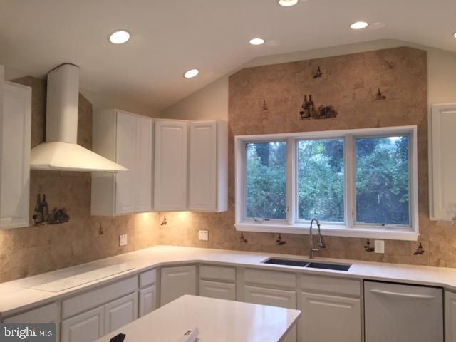 1215 CHURCH RD, Oreland, PA 19075