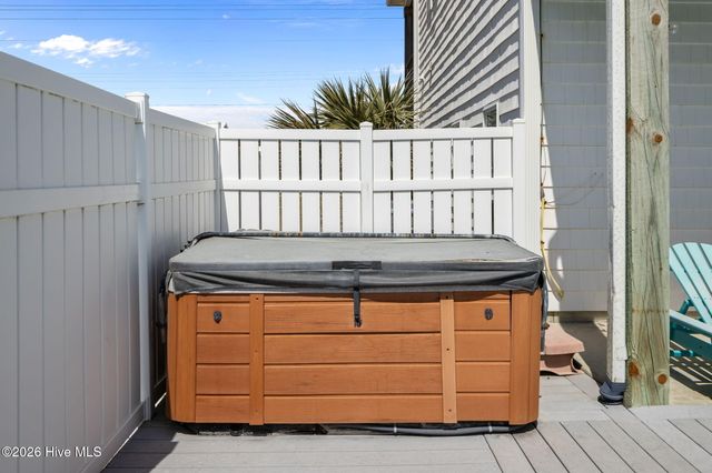 2009 Emerald Drive, Emerald Isle, NC 28594