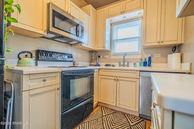 129 W Willoughby Avenue, Las Cruces, NM 88005