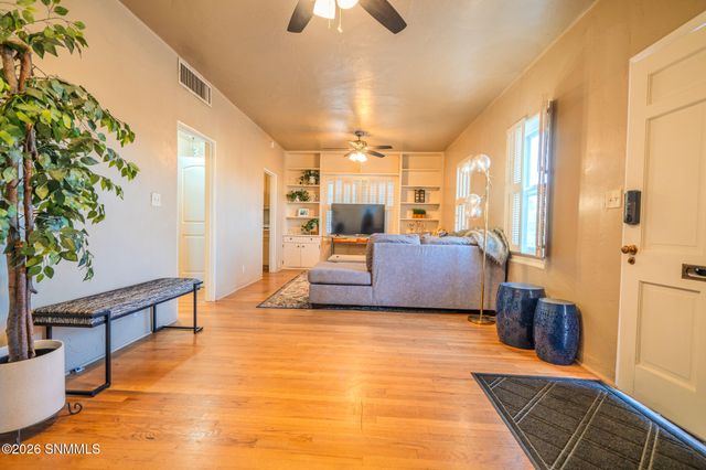 129 W Willoughby Avenue, Las Cruces, NM 88005