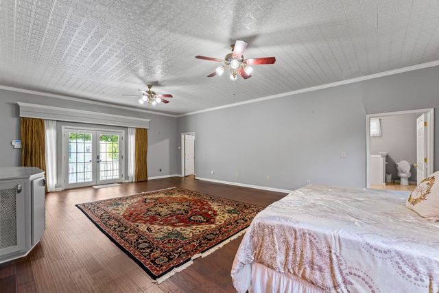 557 Forest Retreat Rd, Hendersonville, TN 37075