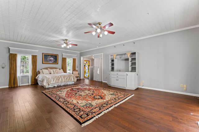 557 Forest Retreat Rd, Hendersonville, TN 37075