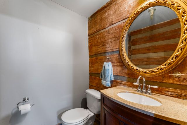 557 Forest Retreat Rd, Hendersonville, TN 37075