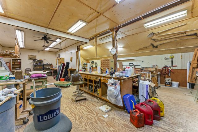 557 Forest Retreat Rd, Hendersonville, TN 37075