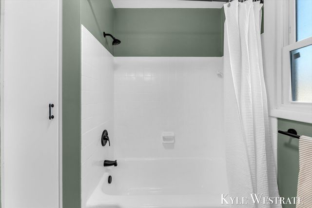 918 S Broas Street, Belding, MI 48809