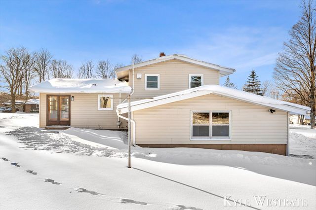 918 S Broas Street, Belding, MI 48809