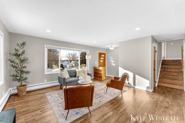 918 S Broas Street, Belding, MI 48809