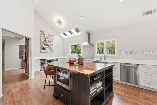 7 Foxhunt Dr, Hilton Head Island, SC 29926