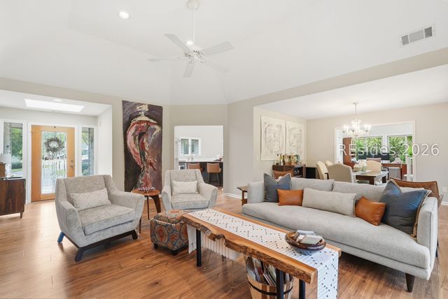 7 Foxhunt Dr, Hilton Head Island, SC 29926