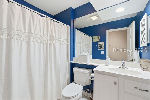 7 Foxhunt Dr, Hilton Head Island, SC 29926