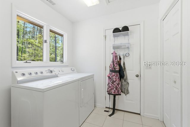 7 Foxhunt Dr, Hilton Head Island, SC 29926