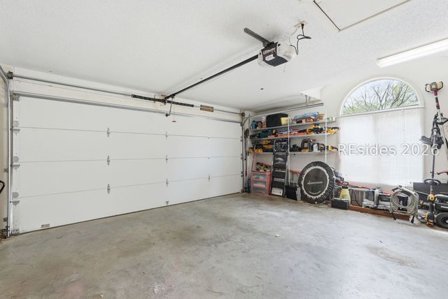 7 Foxhunt Dr, Hilton Head Island, SC 29926