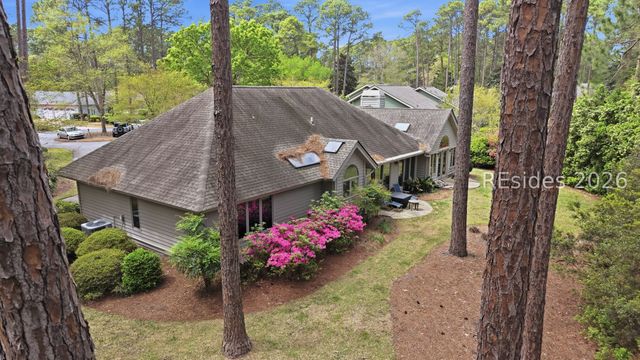 7 Foxhunt Dr, Hilton Head Island, SC 29926