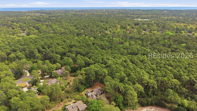 7 Foxhunt Dr, Hilton Head Island, SC 29926