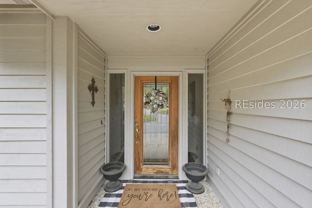7 Foxhunt Dr, Hilton Head Island, SC 29926