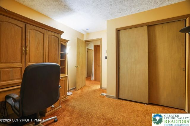 27 Longfellow Circle, Penn Forest Twp, PA 18210