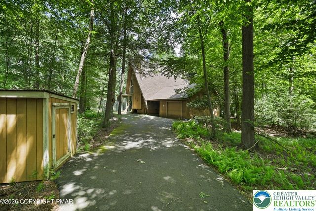 27 Longfellow Circle, Penn Forest Twp, PA 18210