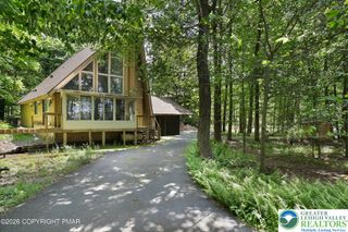 27 Longfellow Circle, Penn Forest Twp, PA 18210