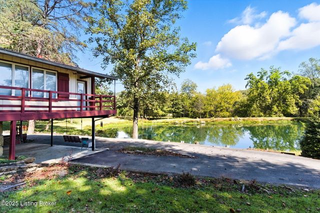 303 Quartermouse Rd, Shepherdsville, KY 40165