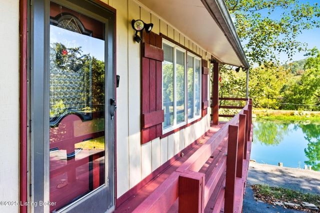 303 Quartermouse Rd, Shepherdsville, KY 40165