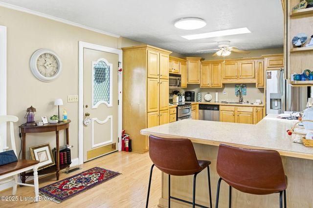 303 Quartermouse Rd, Shepherdsville, KY 40165