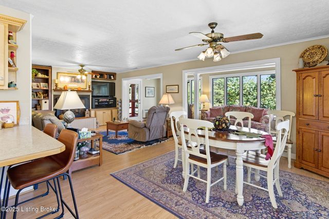 303 Quartermouse Rd, Shepherdsville, KY 40165
