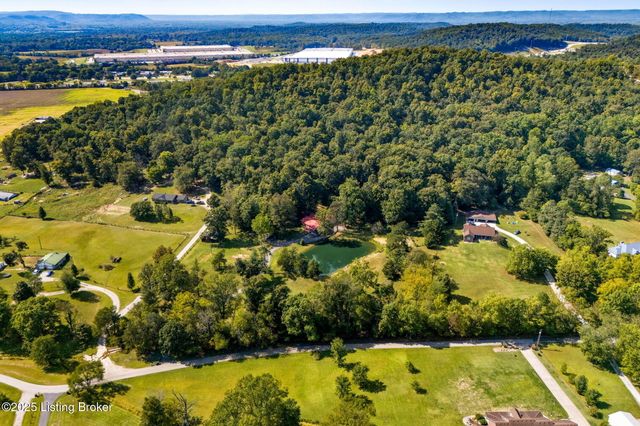 303 Quartermouse Rd, Shepherdsville, KY 40165