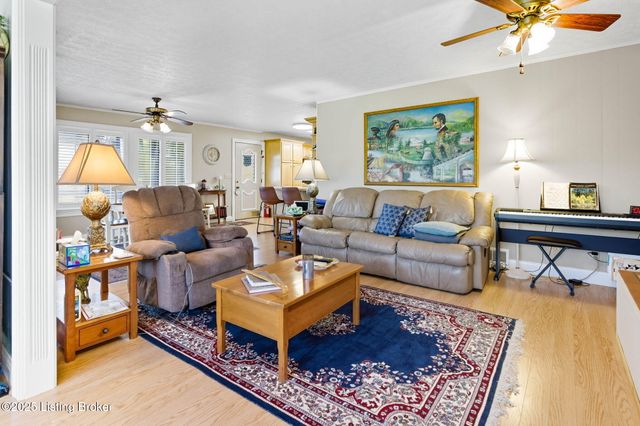 303 Quartermouse Rd, Shepherdsville, KY 40165