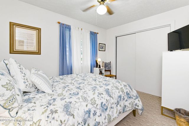 303 Quartermouse Rd, Shepherdsville, KY 40165