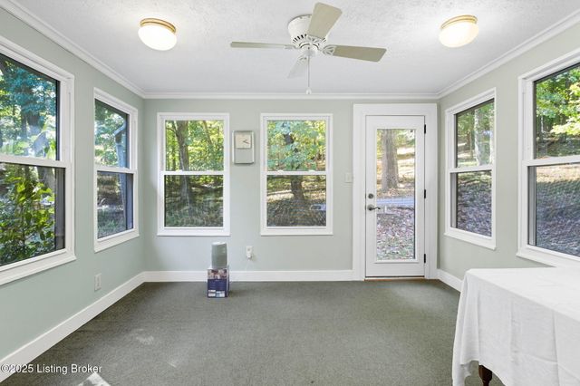 303 Quartermouse Rd, Shepherdsville, KY 40165