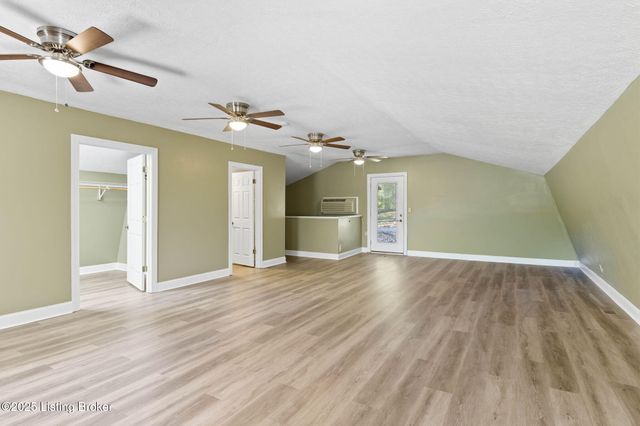 303 Quartermouse Rd, Shepherdsville, KY 40165
