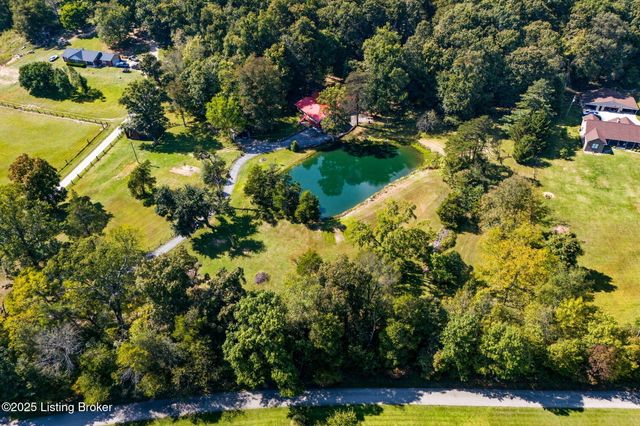 303 Quartermouse Rd, Shepherdsville, KY 40165