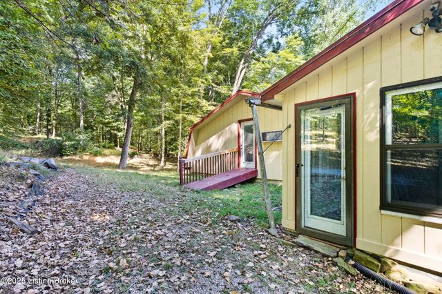 303 Quartermouse Rd, Shepherdsville, KY 40165