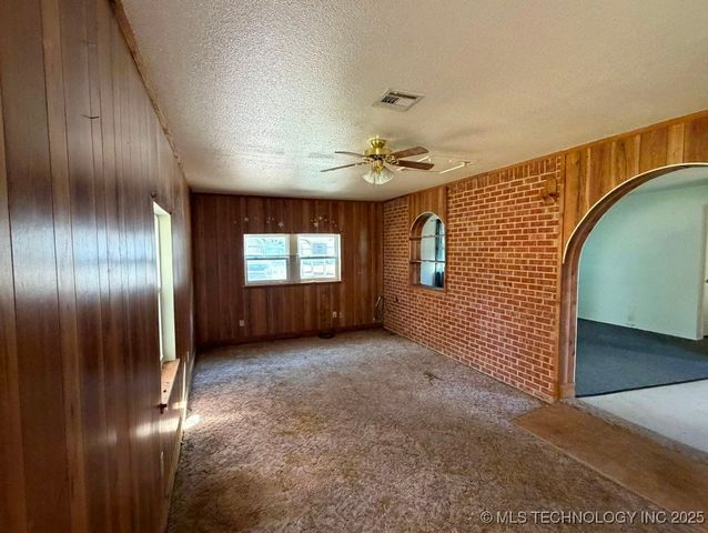 1509 E 4th Street, Okmulgee, OK 74447