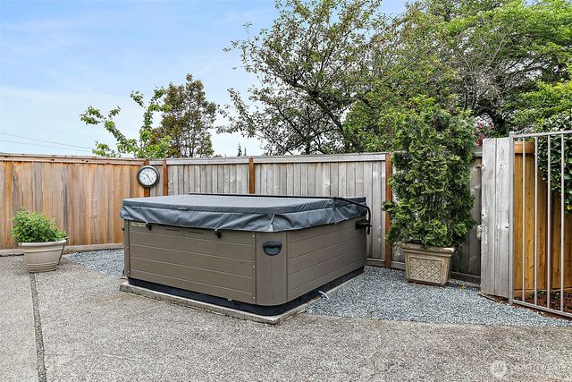215 SW 178th Street, Normandy Park, WA 98166
