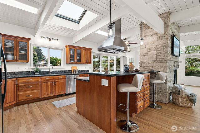 215 SW 178th Street, Normandy Park, WA 98166